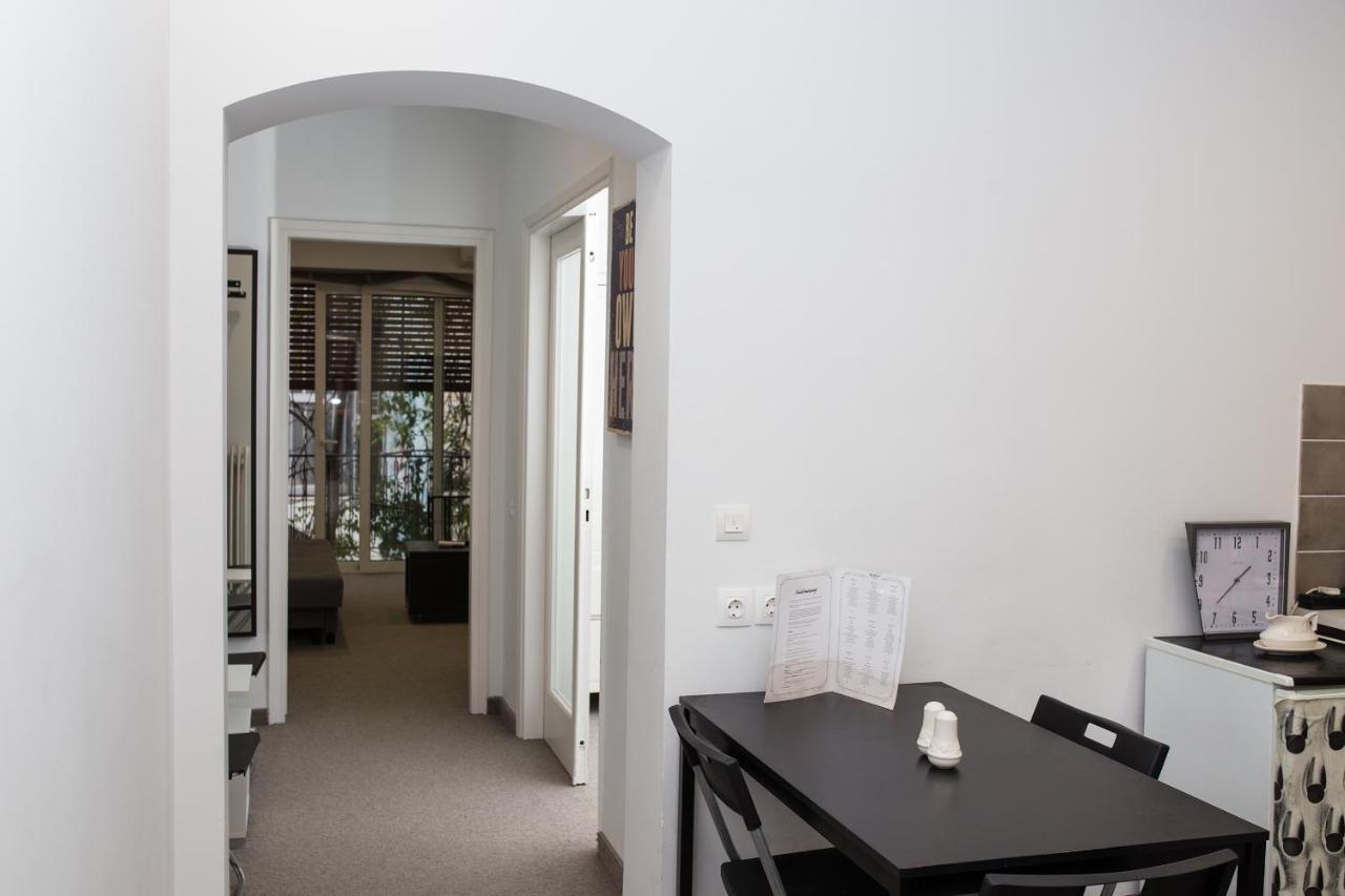 Dimitras Apartment アテネ エクステリア 写真